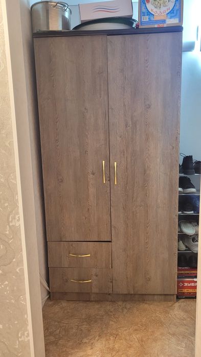 Продам шкаф распашной