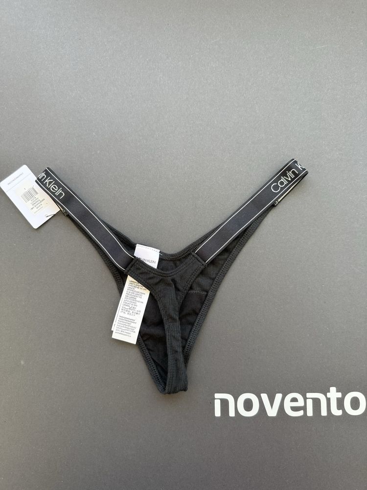 Изрязани прашки Calvin Klein в черно /XS, S, М, L/