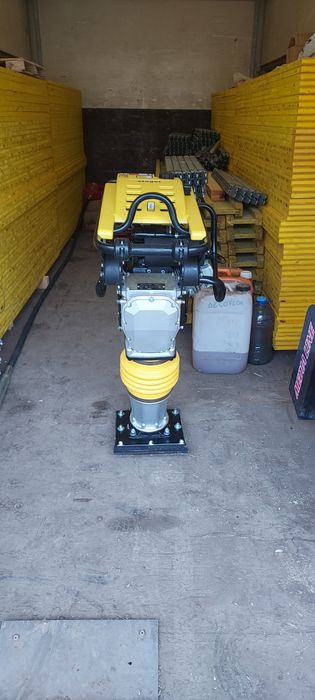 Placa compactoare/mai compactor, picamer/vibrator beton de inchiriat
