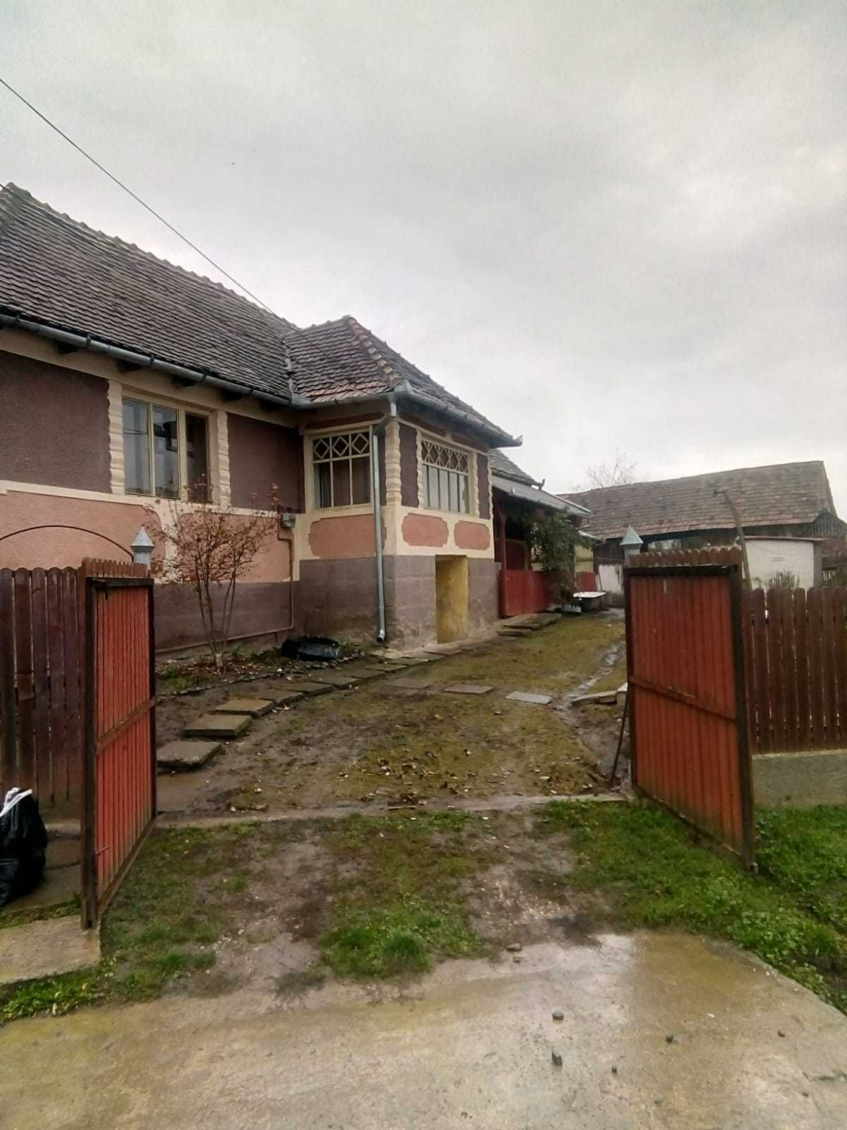 Casa cu 3 camere, curte si gradina in Bahnea jud. Mures