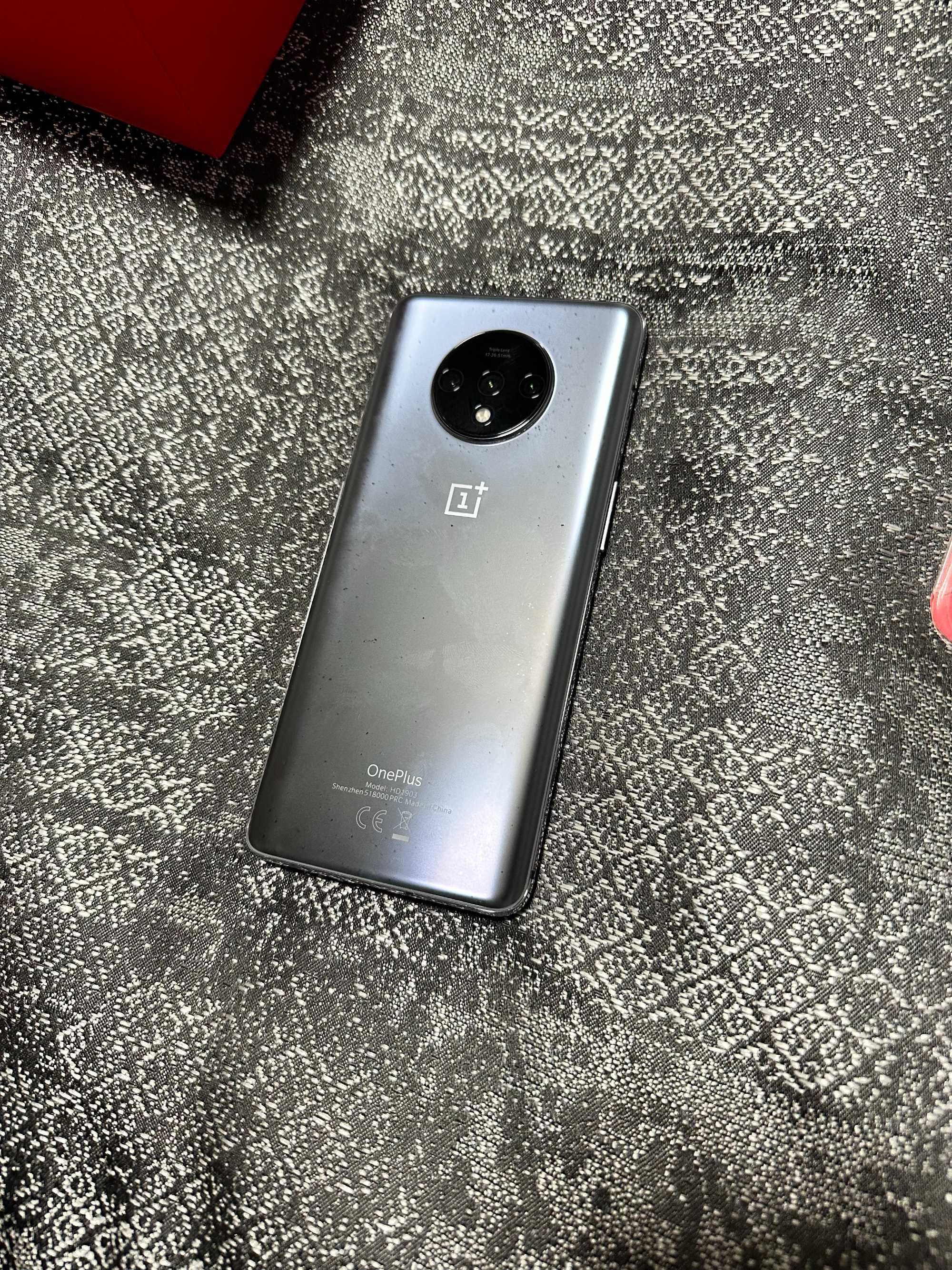 *НОВ* Oneplus 7T DUAL Frosted Silver Пълен Комплект Много Аксесоари