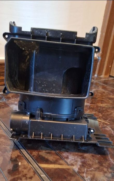 Motor aspirator Philips în carcasa