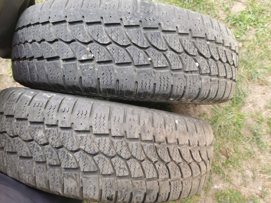 2 Jante cu cauciuc pentru dacia papuc