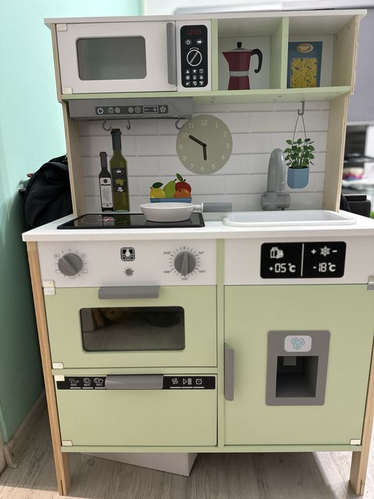 Чисто нова детска кухня