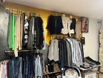 Vand lot haine Outlet noi cu eticheta
