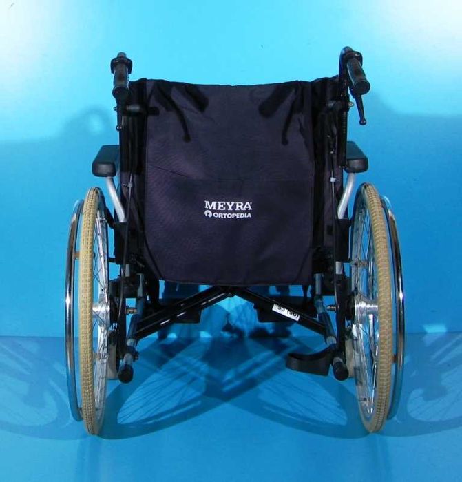 Scaun cu rotile invalizi Meyra - latime sezut 53 cm