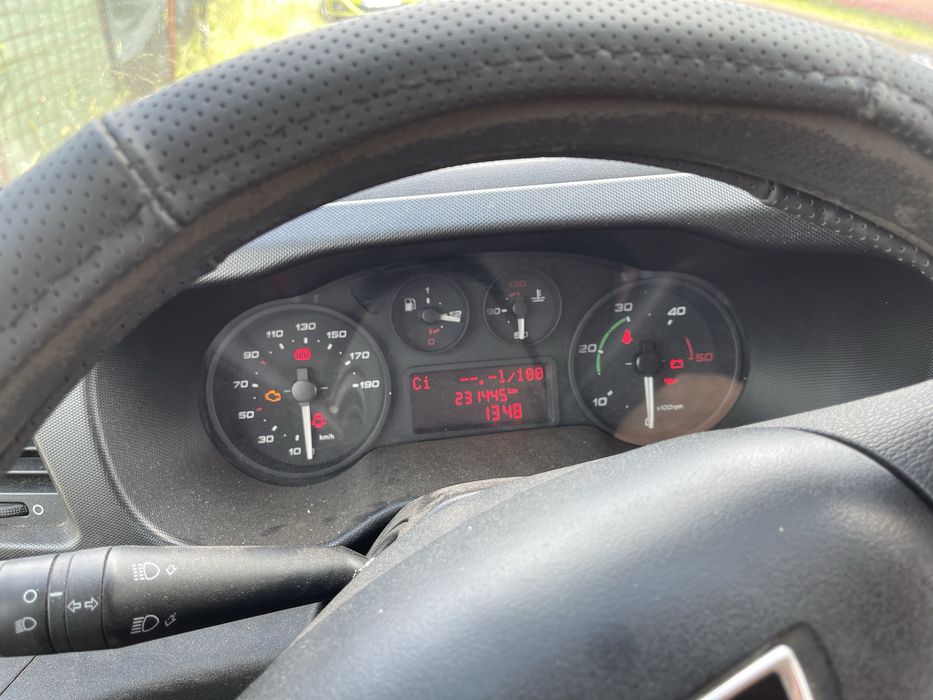 Iveco Daily 2.3 Diesel 146CP | 2016 | 3.5T| revizii la zi | 231.000 km