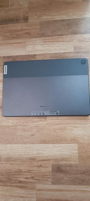 Vând tableta Lenovo pt piese M10