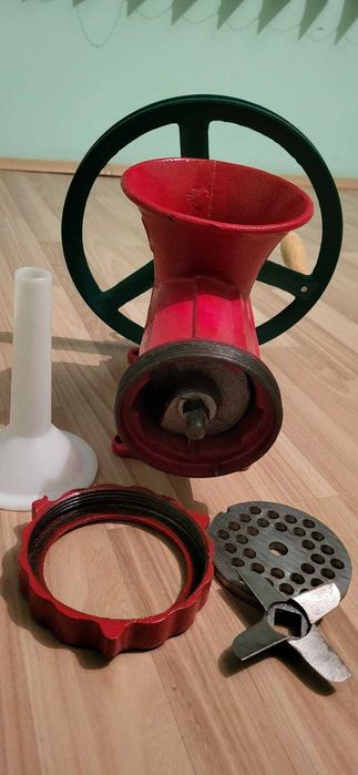 Mașină de tocat carne nr. 32