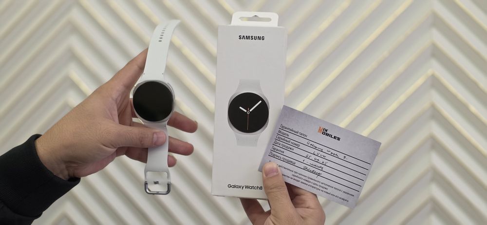 Samsung Galaxy watch 8 44mm white