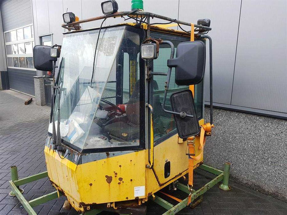 Cabina utilaj Komatsu WA320-5H - Piese de schimb Komatsu