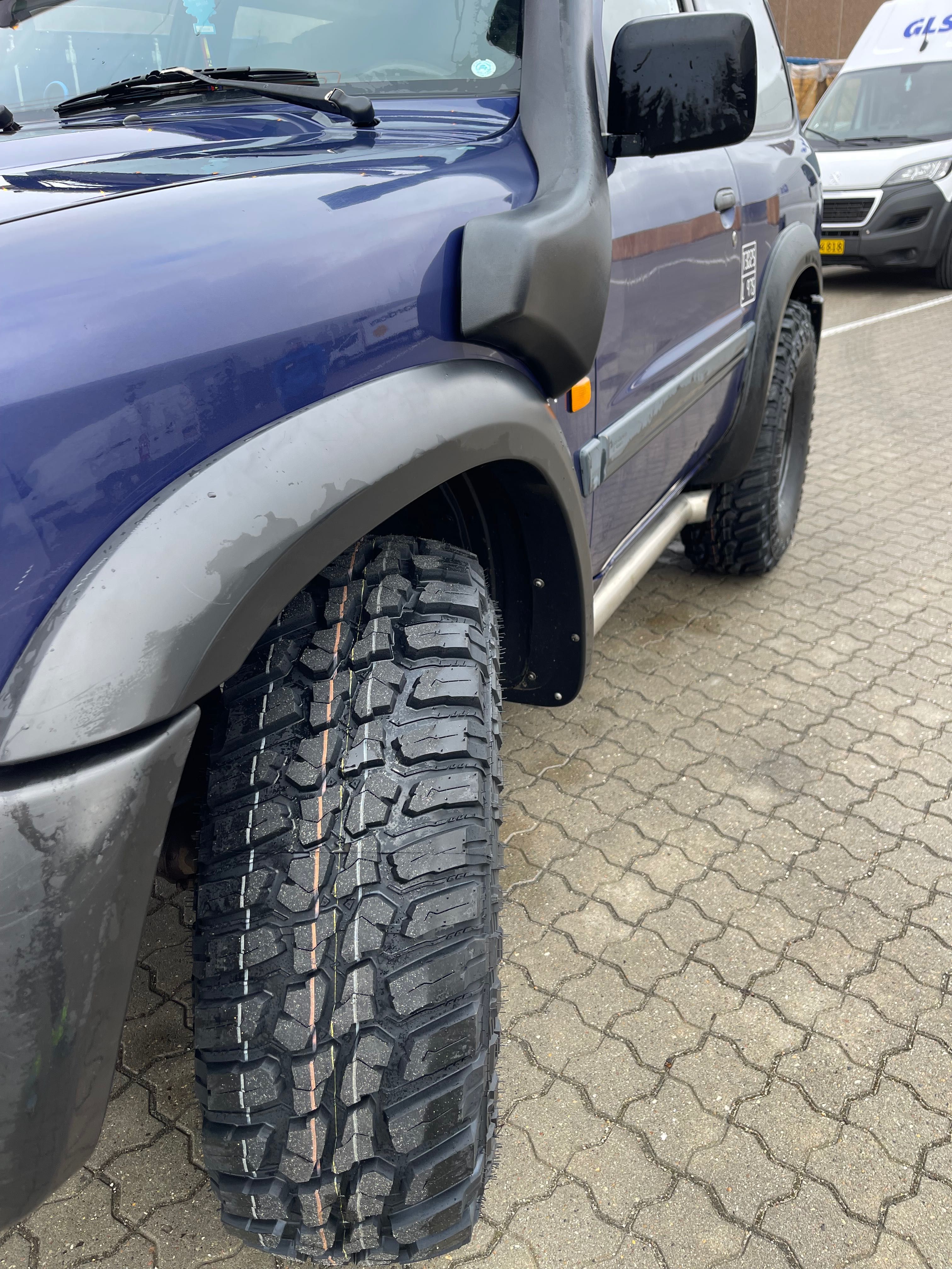 Nissan Patrol SUV (Y61) 1999
