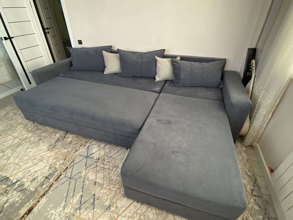 Продается угловой диван в хорошем состоянии