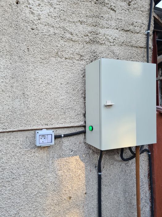 Electrician,  NON-STOP