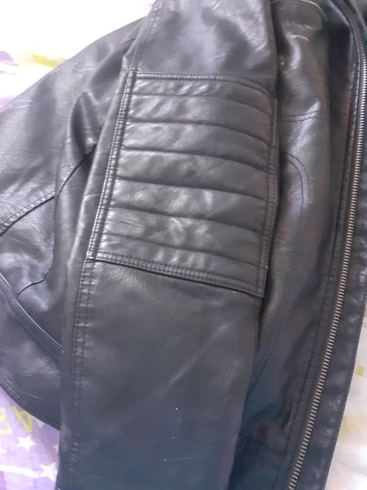 Vand Geaca din Piele