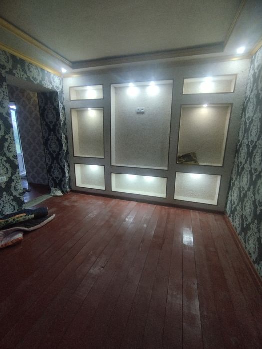 Hovli uy sotiladi 5sotixdan oshiq