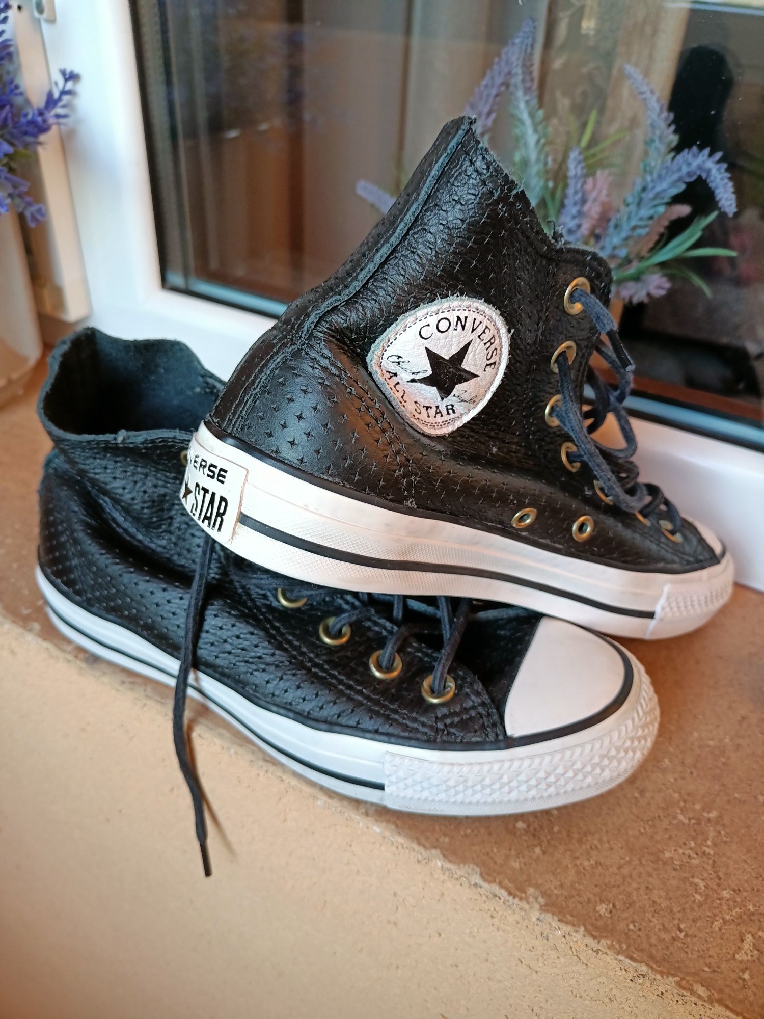 Converse Negri piele