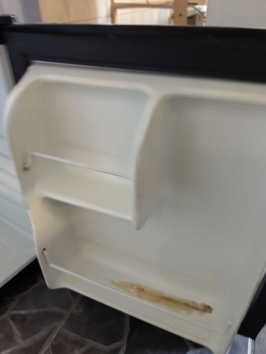 Vând minibar/frigider Everglades