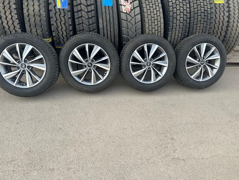 Продам шины 235/60/18 с дисками