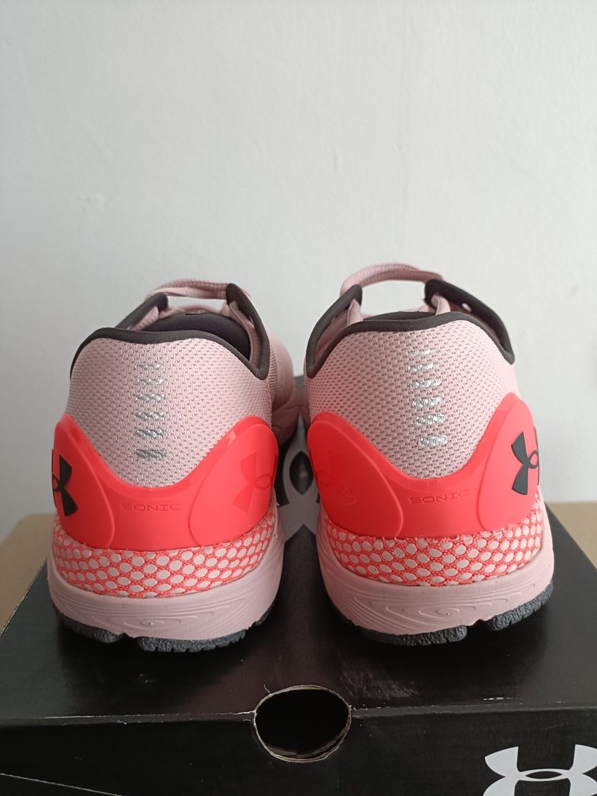 Дамски маратонки Under Armour UA Hovr Sonic 5 номер 38 код 12A