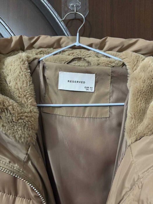 Теплый пуховик Reserved.