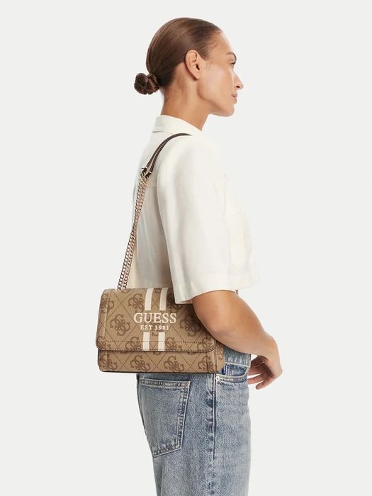 Crossbody чанта Guess