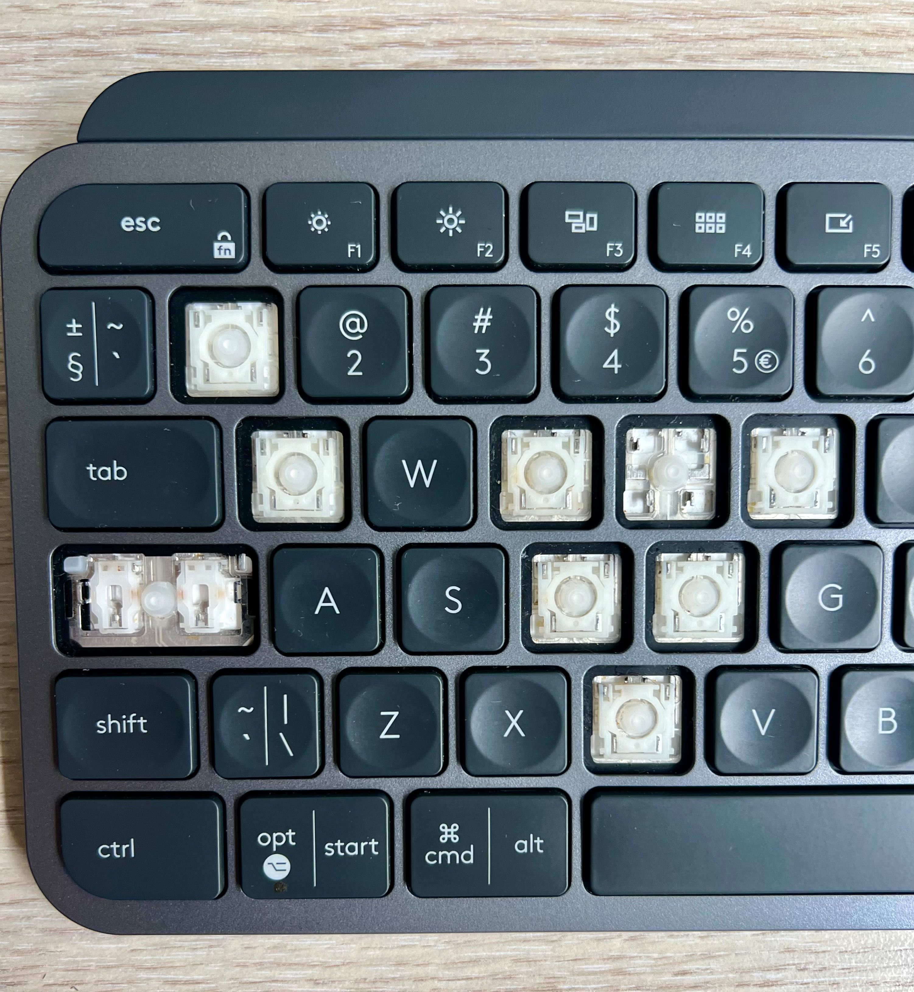 Logitech MX Keys за части!!!