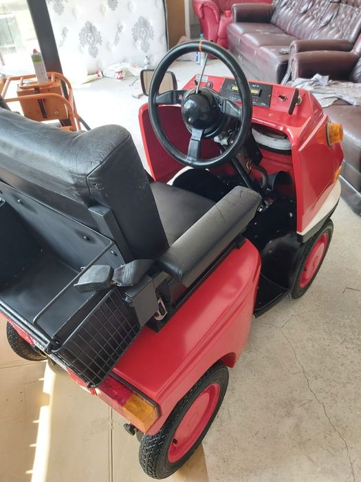 Scuter (Carut)electric pentru persoane cu dezabilitati