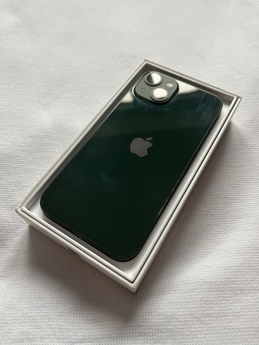 iPhone 13 • 128GB • Ca Nou • Liber Rețea • Fără Defecte