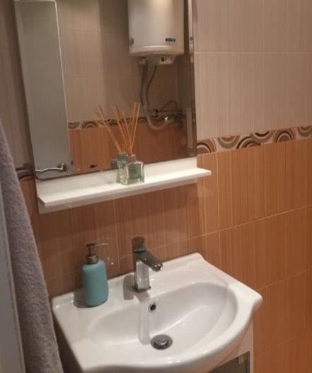 Дава се под наем Двустаен апартамент в София, Център - 76 кв.м за 397.8 € - Снимка #5