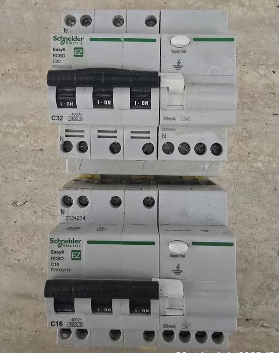 Siguranta automata cu diferențial, Schneider.