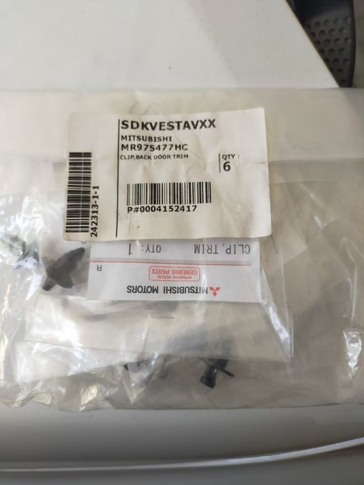 Clipsuri fixare originale noi Mitsubishi