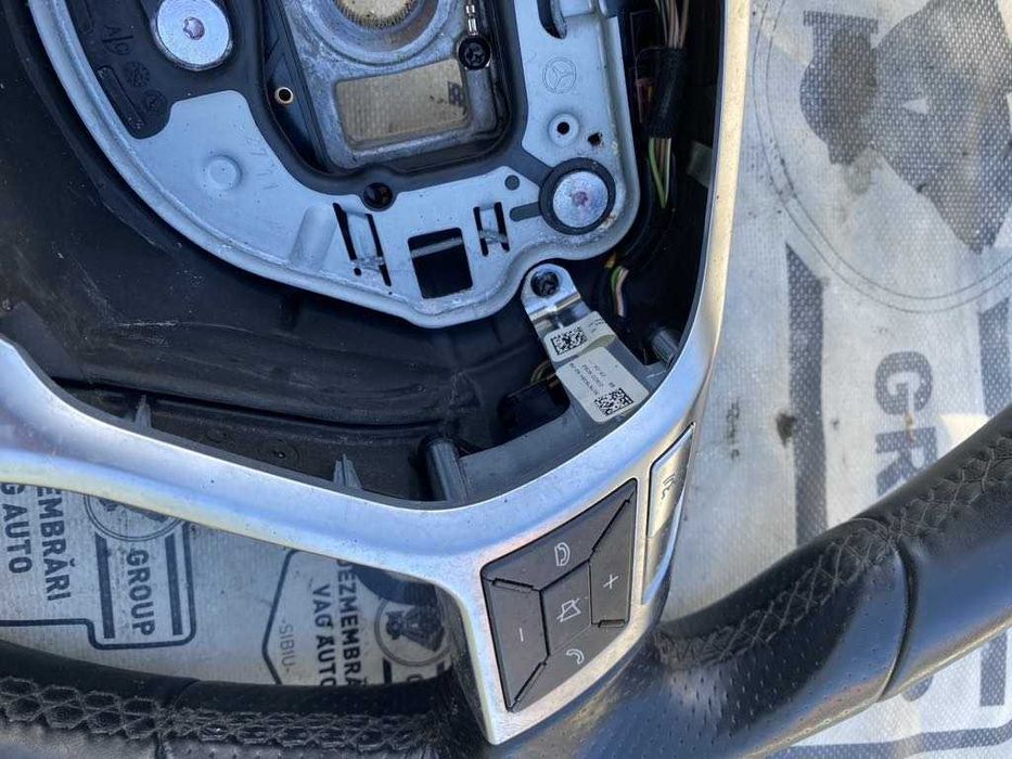 Volan tesit AMG cu padele Mercedes C Class 2015 W204