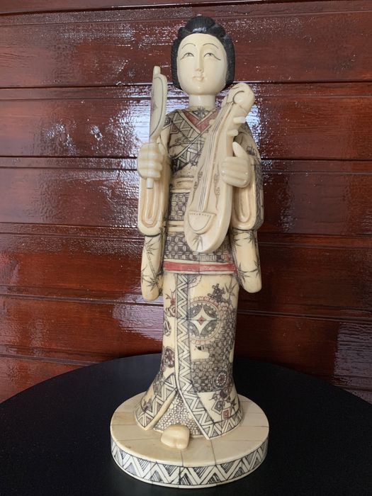 Винтидж китайска фигура от кост, 33 см,1960-70г.