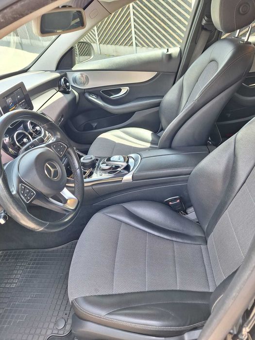 MERCEDES C220 BlueTEC limuzină
