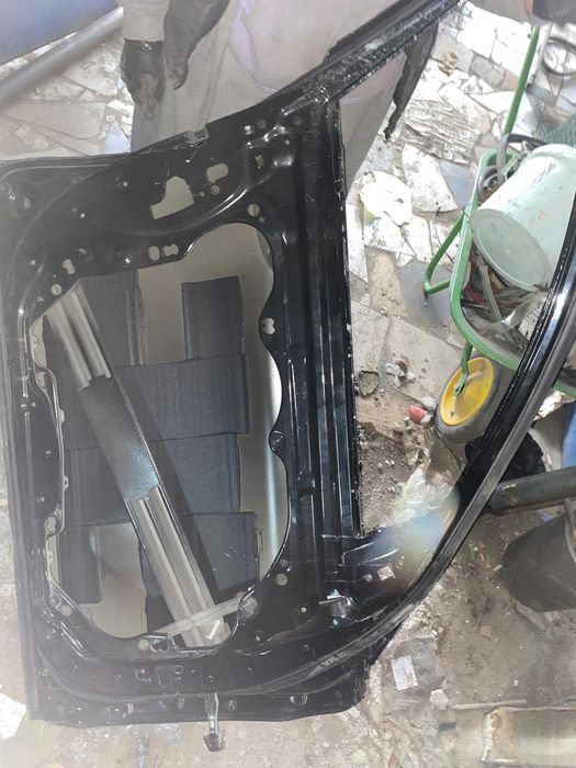 Продам дверь на бмв алюминий