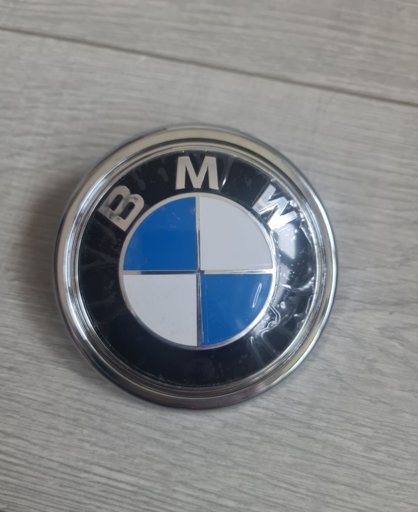 Emblema-Spate-Aniversara-Neagra-Dedicata-Bmw-E70-E71-F15-F16-F25-F26