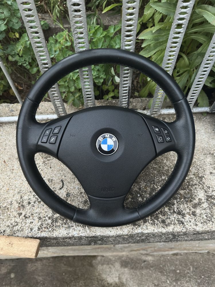 Мултиволан BMW E9x / E8x