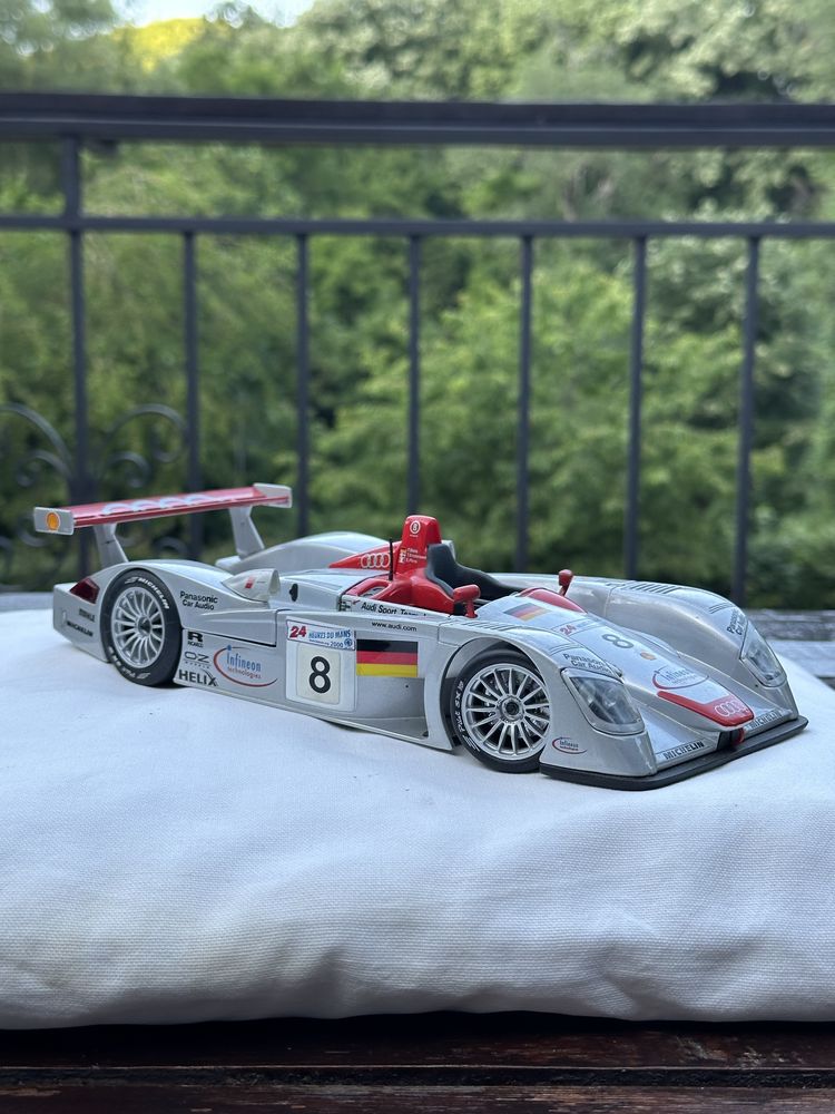 Колекционерска количка Audi R8 Le Mans 1:18 – Maisto / детайлен модел