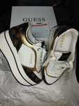 Сникърси   Guess