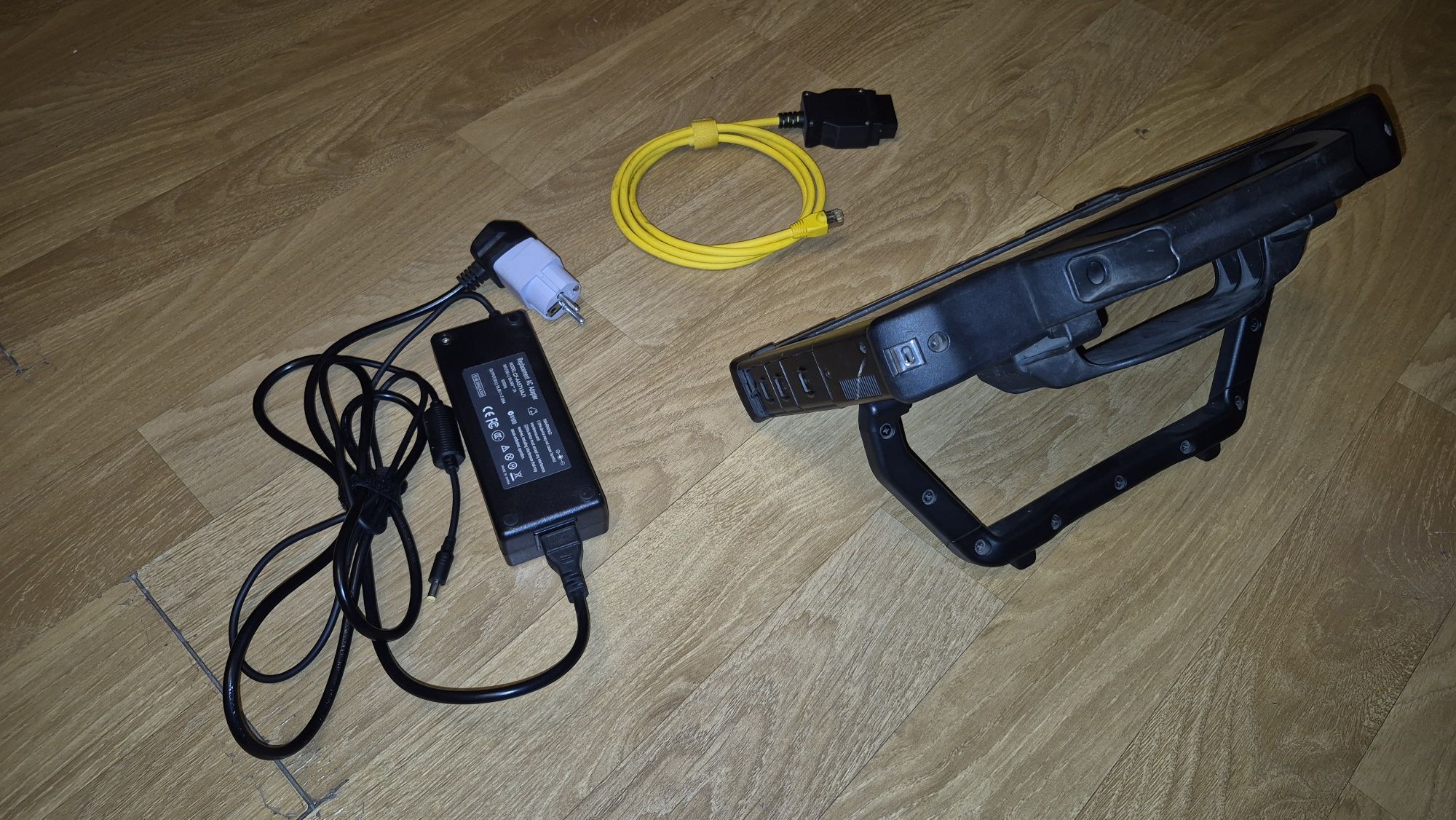 Tableta Windows Panasonic CF-D1 + cablu ENET
