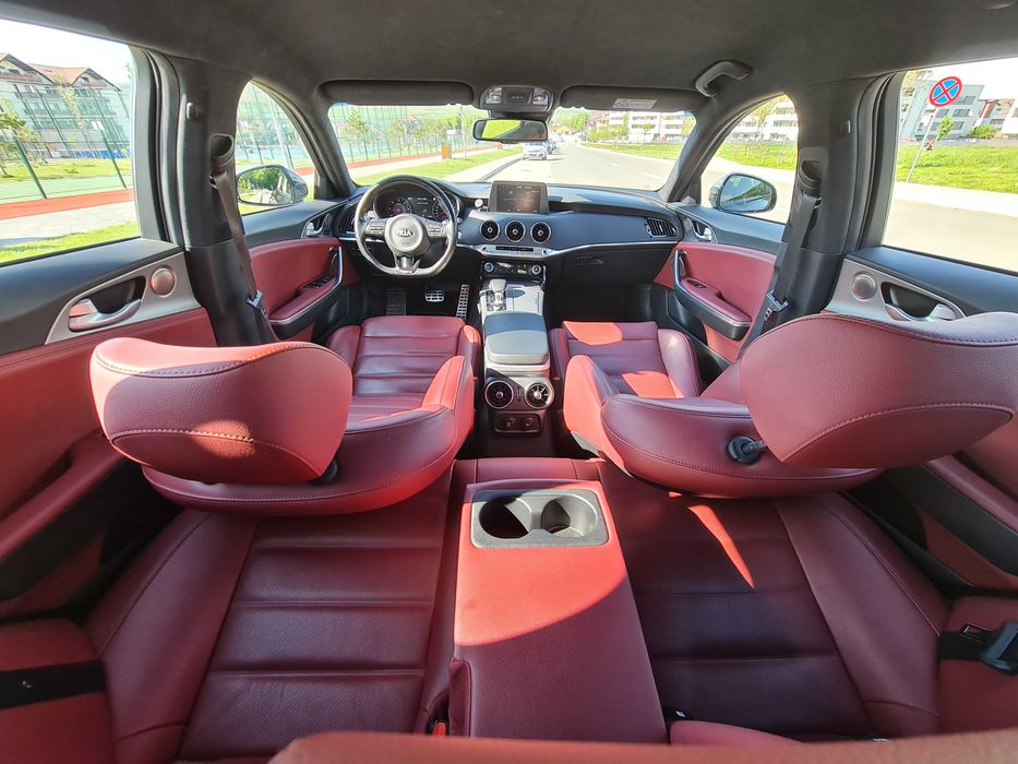 Kia Stinger GT in Garantie pana in 2027, 4x4 automat 2.2 Diesel