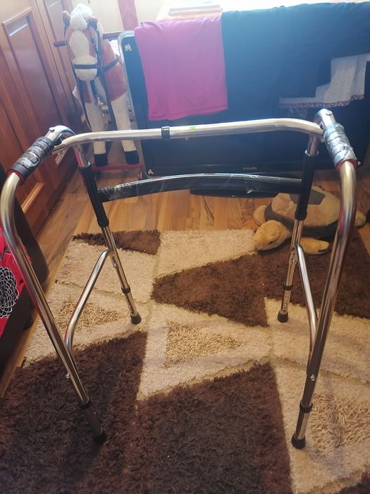 Cadrumetalic medical (nou în folie)