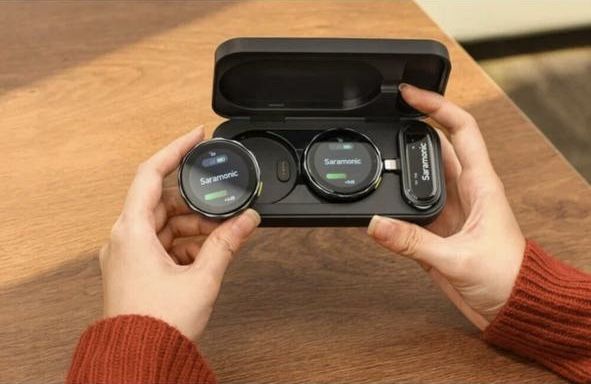 Saramonic Wireless Smart Microphone with Touchscreen