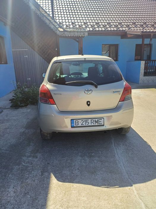 Ma vinde Toyota Yaris