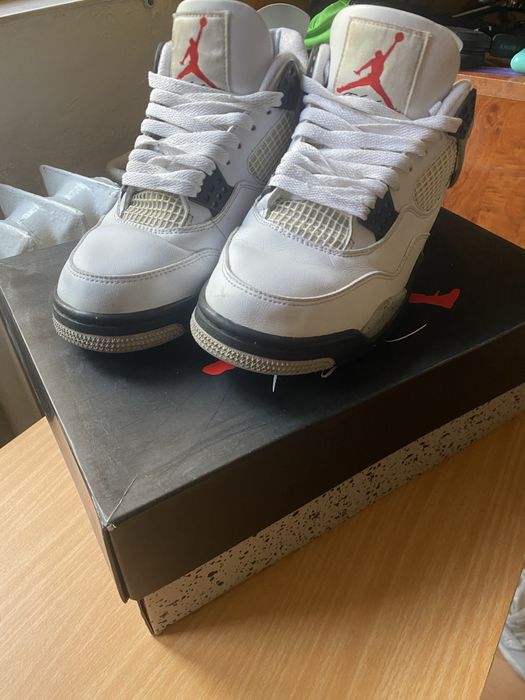 Jordan 4 Retro 2025
