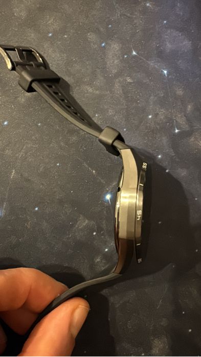 Smartwatch Huawei gt 6 pro.