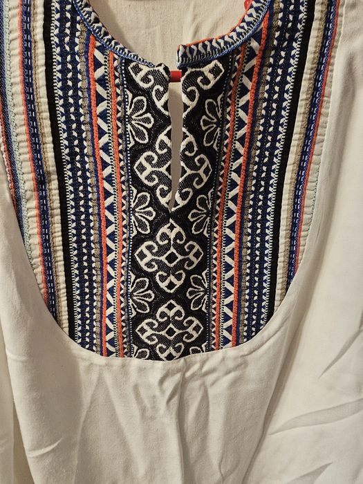 Cămașa Iiana cu motive tradiționale S