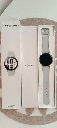Samsung Watch 4, model SM-R870