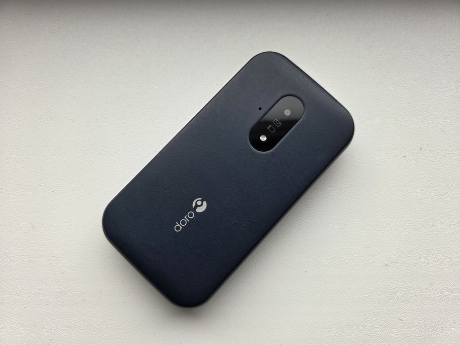 Telefoni seniori cu clapeta Doro